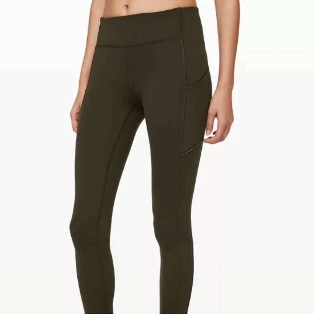 Lululemon Athletics Black Leggings Yoga Pants with 2 horizontally side pockets